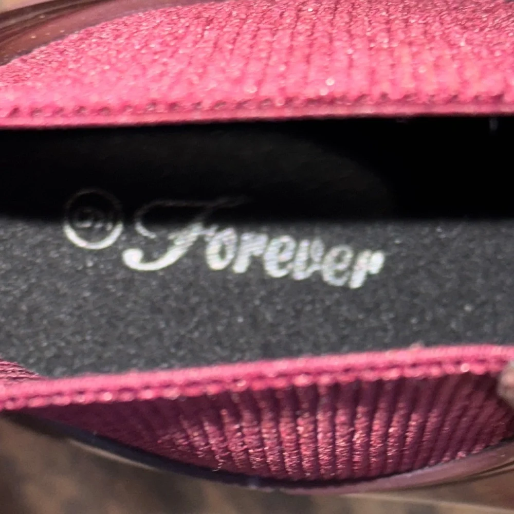 Forever 21 stylish durable